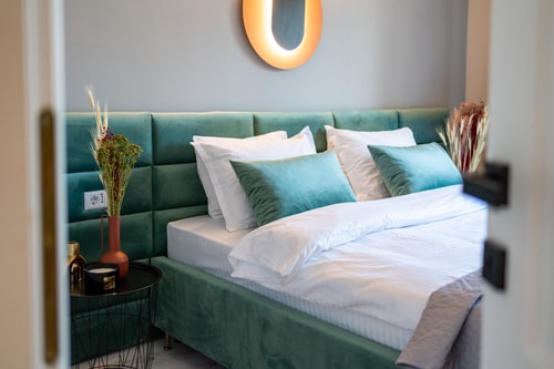 Golden Glow Hideaway 43 SocialSpot