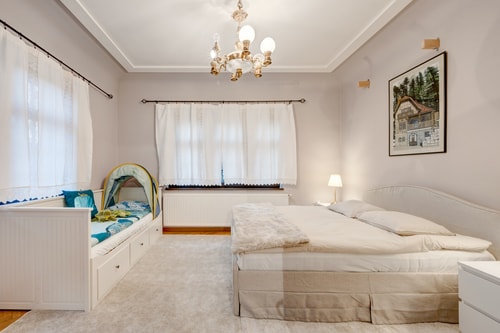 Vila Negoiu 45 SocialSpot