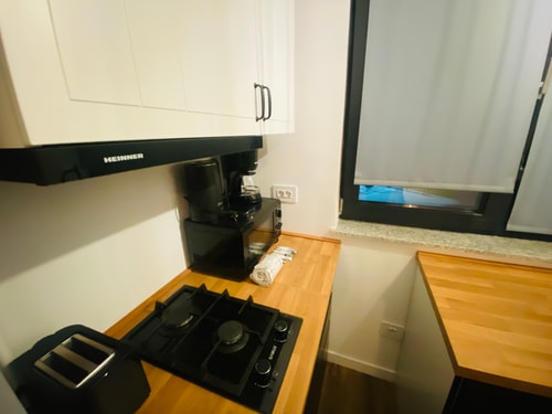 Elegant Apartment in Ivory - AC & Smart TV 12 SocialSpot