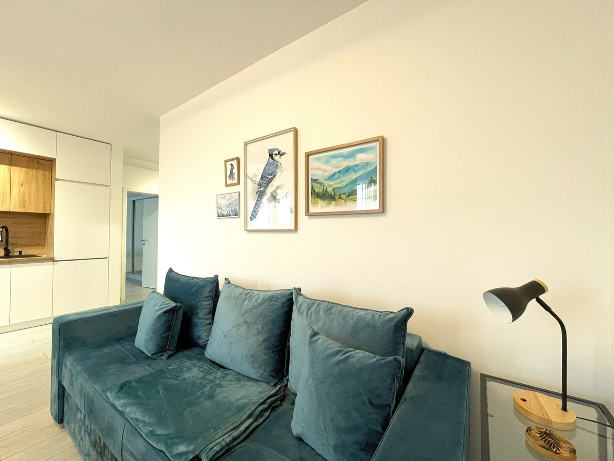 Blue Jay's Nest — AC & Stylish Terrace SocialSpot