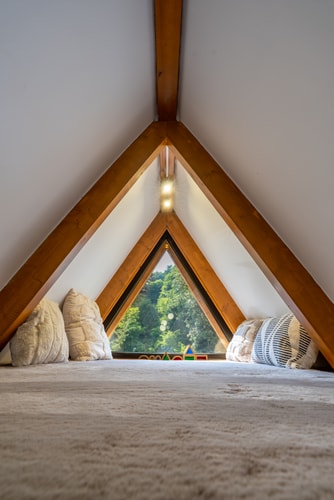 Vatra Verde - A-Frame Cabin 19 SocialSpot