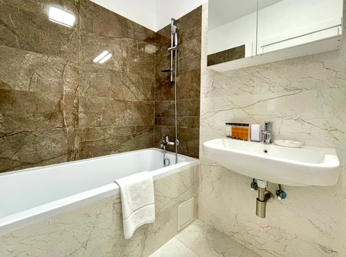 Carpatilor Urban Escape Studio - Free Parking & AC 5 SocialSpot