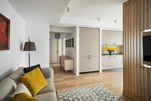 Innera Suite w. Parking & AC 6 SocialSpot