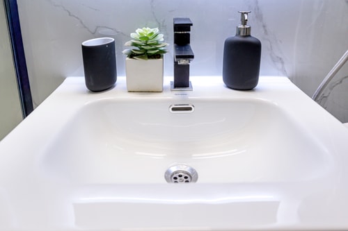 Deda Studio w. Smart TV · AC · washing machine 12 SocialSpot