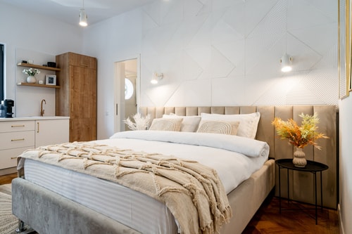Central Square Haven 2A | Central Gem • A/C 0 SocialSpot