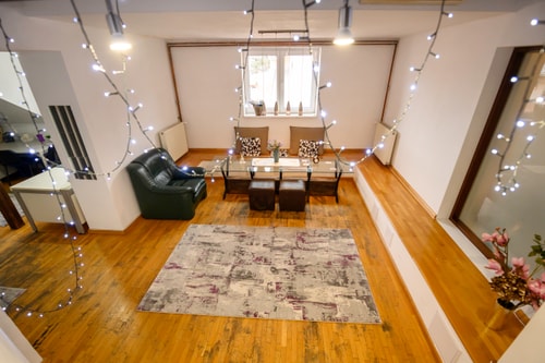 Lavender Attic w. AC, working desks 18 SocialSpot