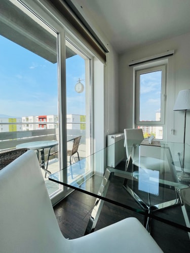 Mountain Home w. private parking 20 SocialSpot