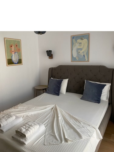 Innera Suite w. Parking & AC 2 SocialSpot