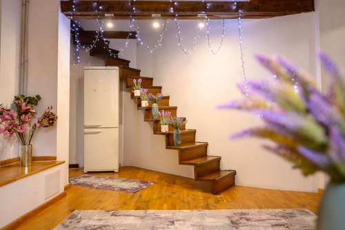 Lavender Attic w. AC, working desks 10 SocialSpot