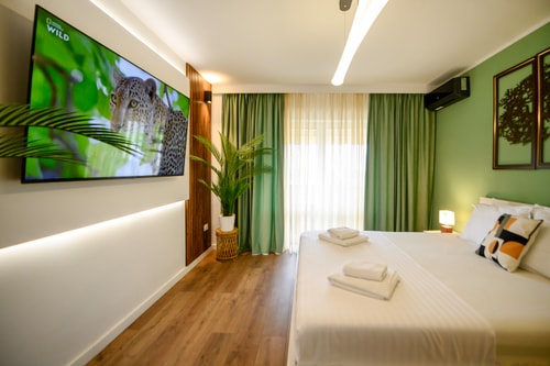 Central Green Oasis • 2BR Ultracentral Apt • AC 34 SocialSpot