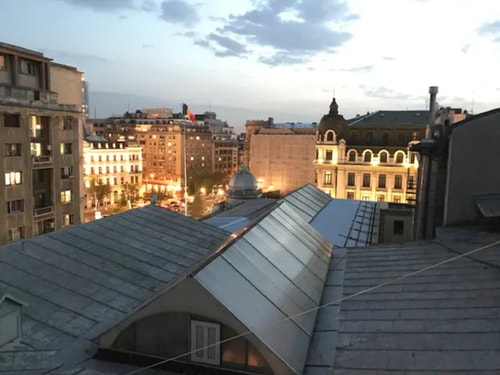 Rooftop Studio In the Heart of Bucharest w Netflix 1 SocialSpot