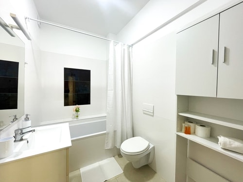 Bella Vista Green Apartment - Underground Parking 22 SocialSpot