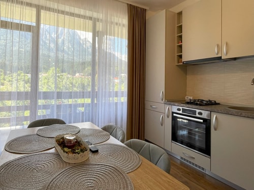 Alpine River Home: Peace and Mountain View 15 SocialSpot