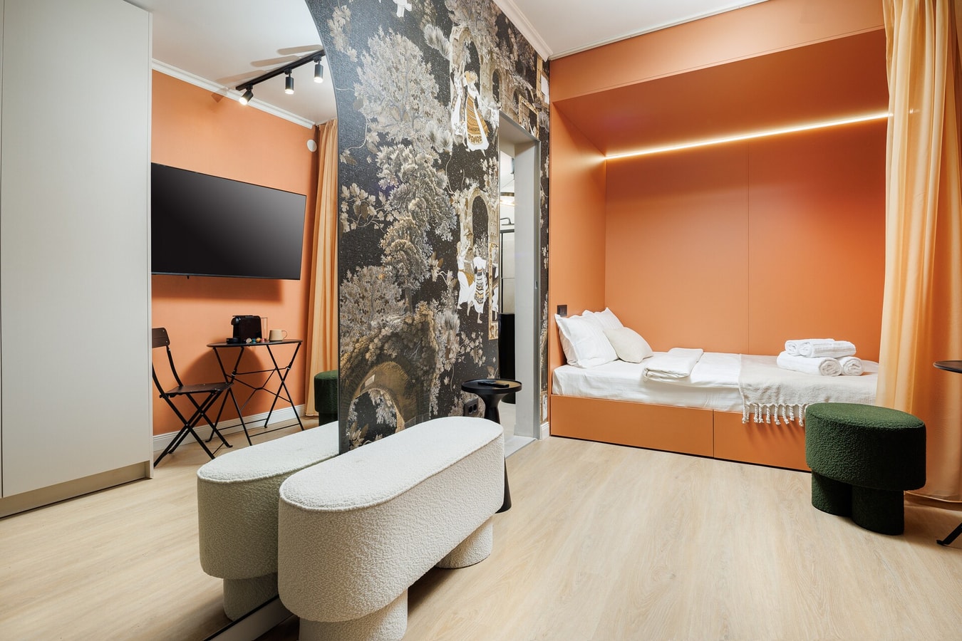 The Little Gem · Prime Location in Brasov Old Town SocialSpot