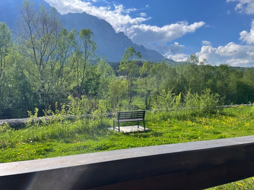 Cozy Riverfront 1 with Garden and Mountain View 50 SocialSpot