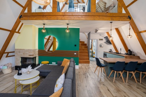 Vatra Verde - A-Frame Cabin 30 SocialSpot