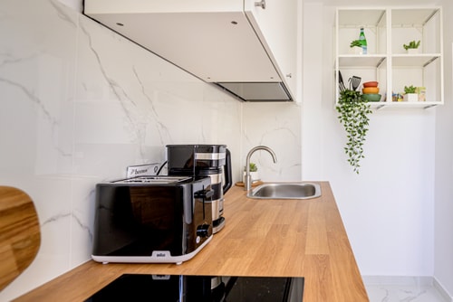 Deda Studio w. Smart TV · AC · washing machine 40 SocialSpot