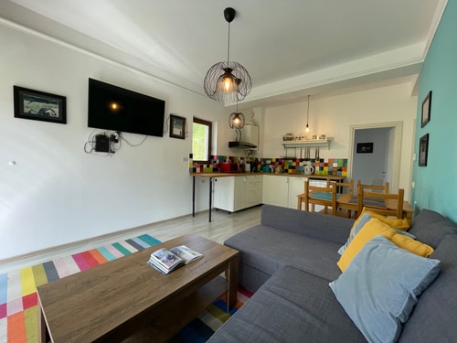 Cozy Riverfront 2 with Garden and Mountain View 47 SocialSpot