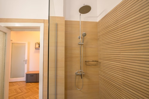 Colibri Apartment w. AC 5 SocialSpot