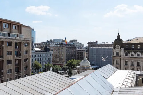 Rooftop Studio In the Heart of Bucharest w Netflix 36 SocialSpot