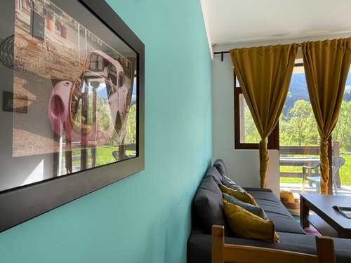 Cozy Riverfront 2 with Garden and Mountain View 38 SocialSpot