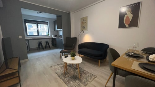 Hills Nomad Studio 13 SocialSpot