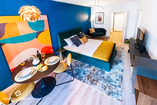 Color Ivory Residence with Free Parking 8 SocialSpot