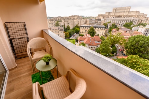 Central Green Oasis • 2BR Ultracentral Apt • AC 23 SocialSpot