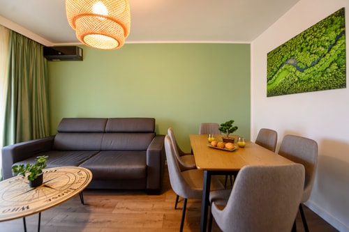 Central Green Oasis • 2BR Ultracentral Apt • AC 28 SocialSpot