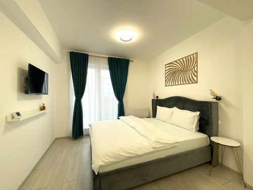 Blue Jay's Nest — AC & Stylish Terrace 24 SocialSpot
