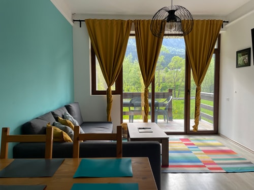 Cozy Riverfront 2 with Garden and Mountain View 24 SocialSpot