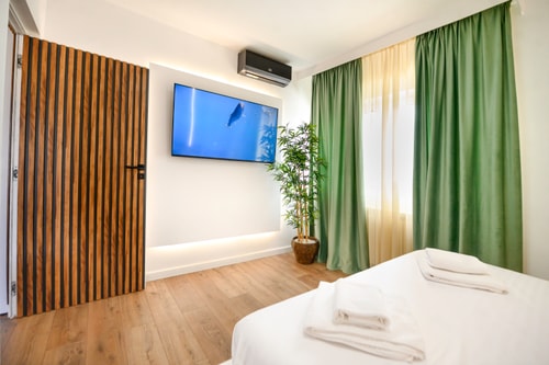 Central Green Oasis • 2BR Ultracentral Apt • AC 64 SocialSpot