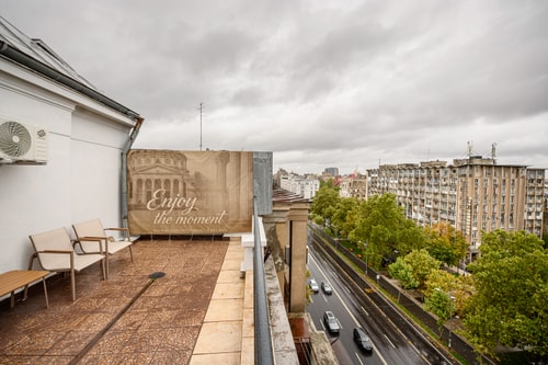 Bellevue by Ciulley w. AC & Netflix 54 SocialSpot