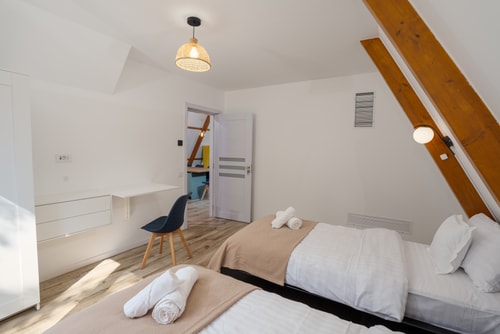 Vatra Verde - A-Frame Cabin 2 SocialSpot