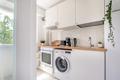 Deda Studio w. Smart TV · AC · washing machine 41 SocialSpot