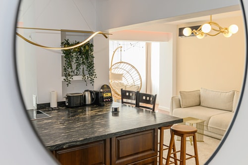 Serenity Mountain Apartment - AC & Smart TV 22 SocialSpot