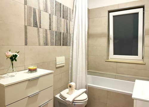 Bella Vista Red Apartment - Smart TV&Free Parking 37 SocialSpot