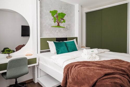 Kronsmart Apartment: Cozy Fireplace & Free Parking 14 SocialSpot