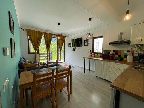 Cozy Riverfront 2 with Garden and Mountain View 54 SocialSpot
