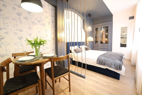 Victorian Blue Studio 18 SocialSpot
