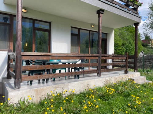 Cozy Riverfront 1 with Garden and Mountain View 44 SocialSpot