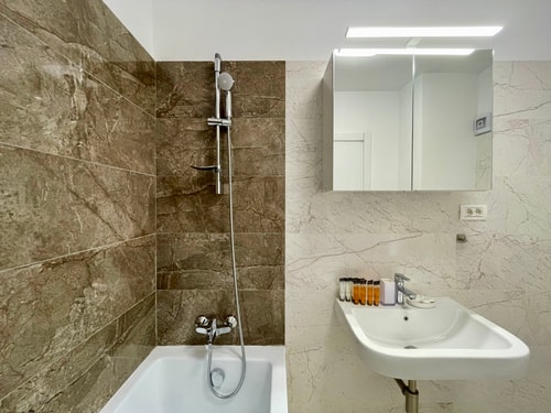 Carpatilor Urban Escape Studio - Free Parking & AC 17 SocialSpot
