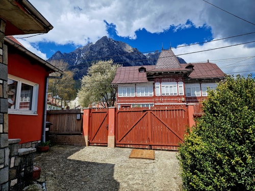 House Camely w. private parking 6 SocialSpot