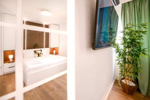 Central Green Oasis • 2BR Ultracentral Apt • AC 58 SocialSpot
