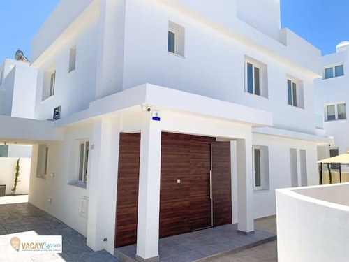 Villa Orash (Heated Pool)