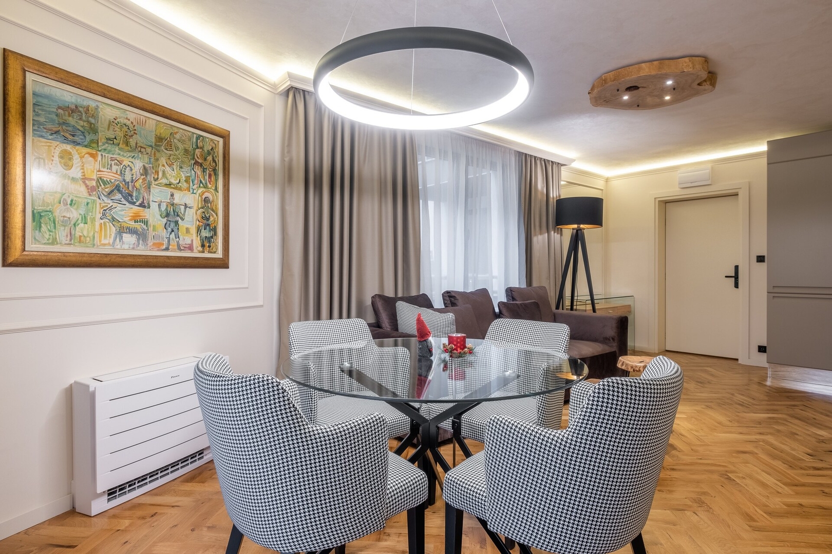 SOFapart Stylish & Fancy Place | 1 BDR 2 Flat Manager Booking