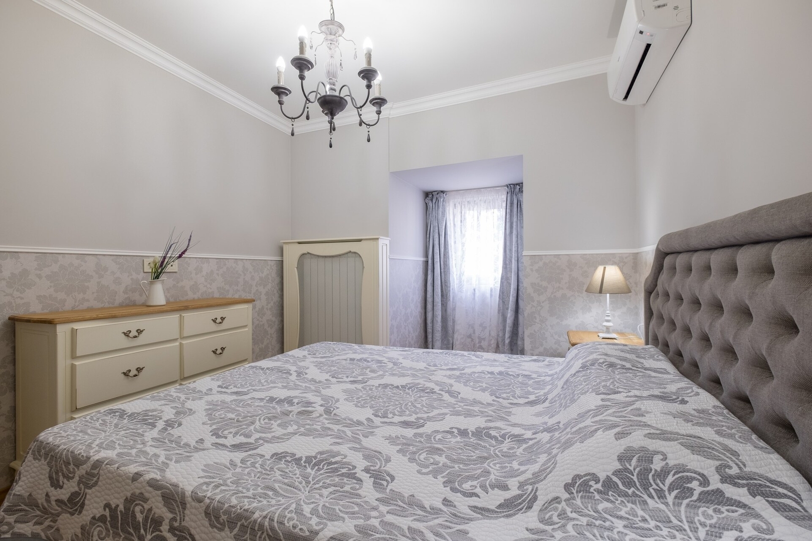 The EGO house @ Vitoshka Street 36 Flat Manager Booking