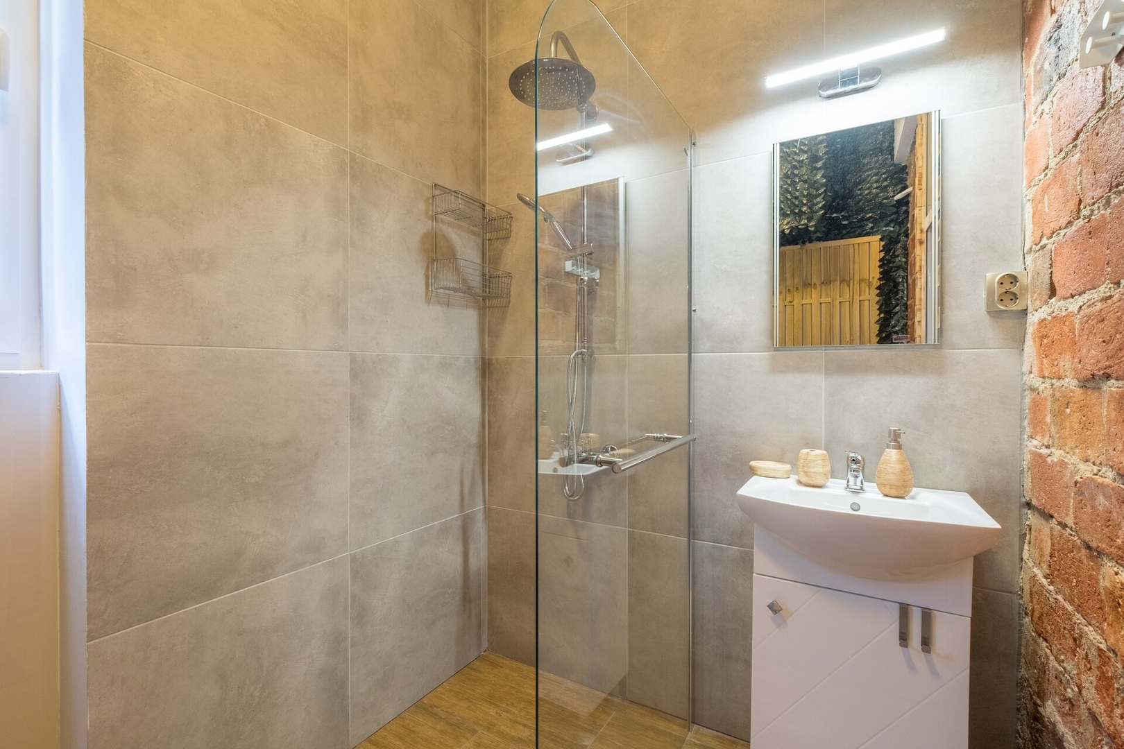 3 BDR & 3 BTHR Duplex | In the Heart of Sofia 40 Flat Manager Booking