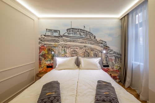 SOFapart Boutique Apt with 3 BDR + 2 BTH & Parking 29 Flat Manager Booking