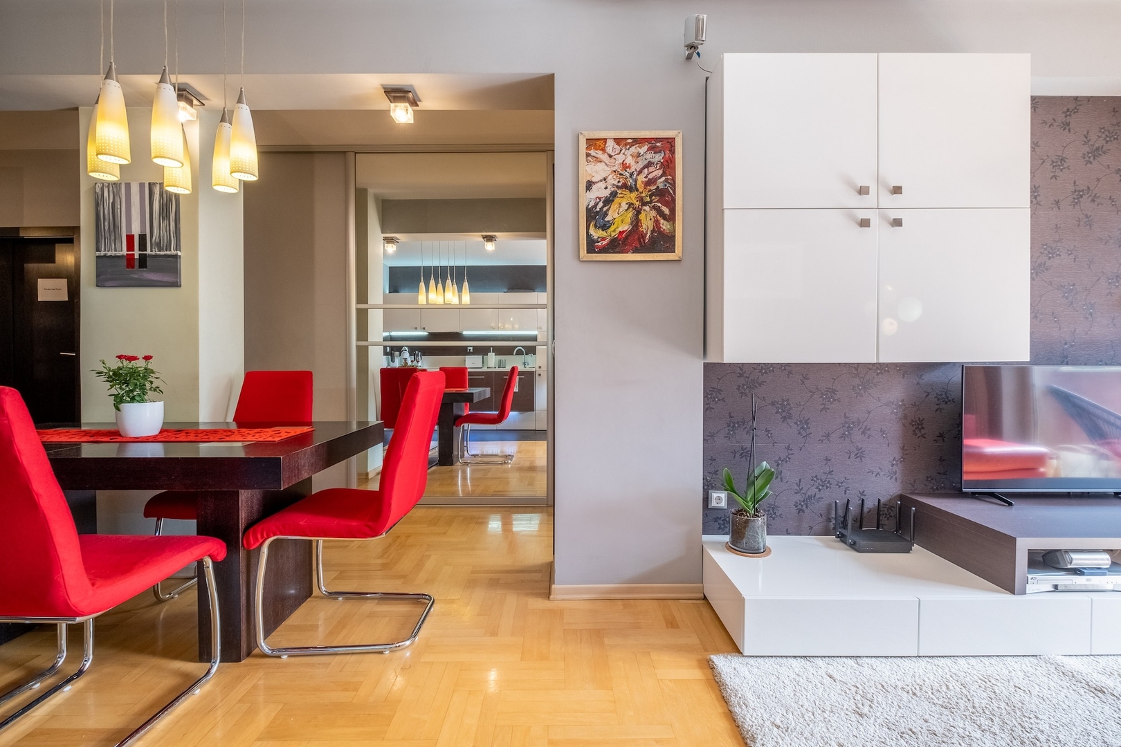 iLonka's Home | 1 BDR with Workspace and Terrace 27 Flat Manager Booking